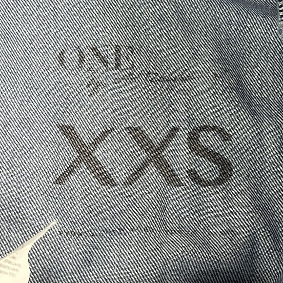 One Teaspoon Hunters Light Wash Mid Rise Roll Cuff Pull On Jean Shorts Women XXS - Picture 4 of 9